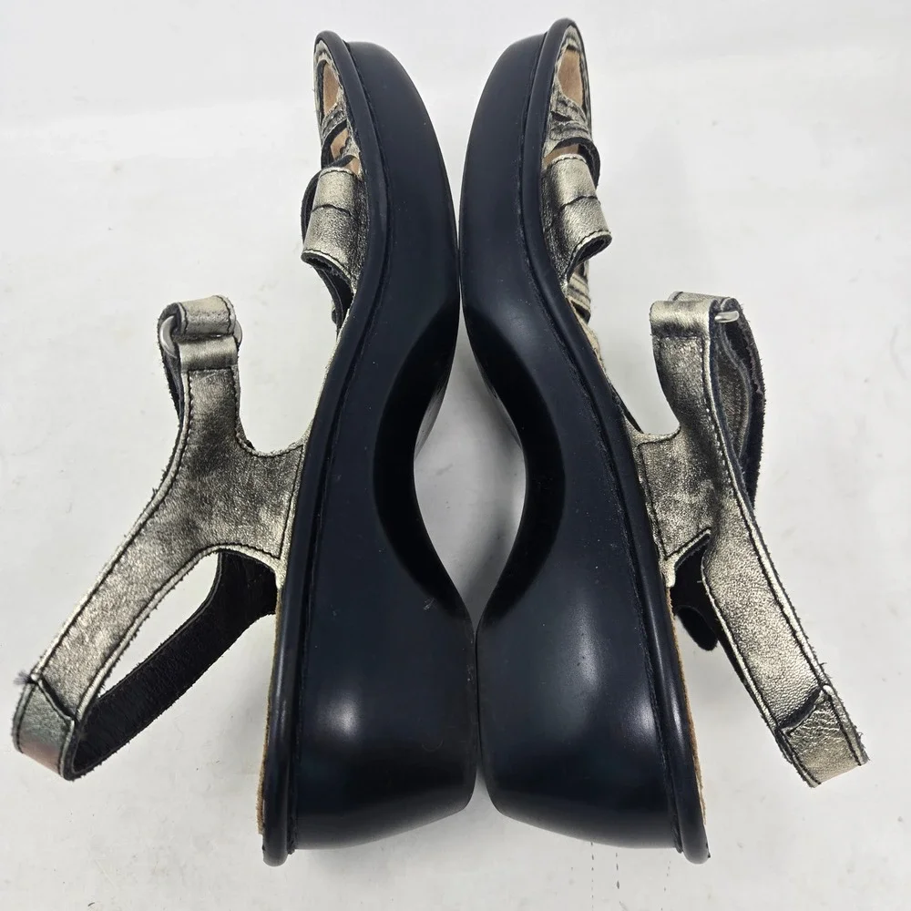 Naot leather sandals